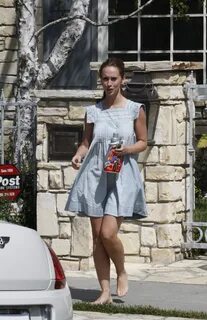 Jennifer Love Hewitt leaving her mom’s house in LA Celebrity