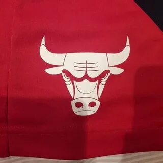 Перевернутый логотип команды Chicago Bulls напомнил пользова