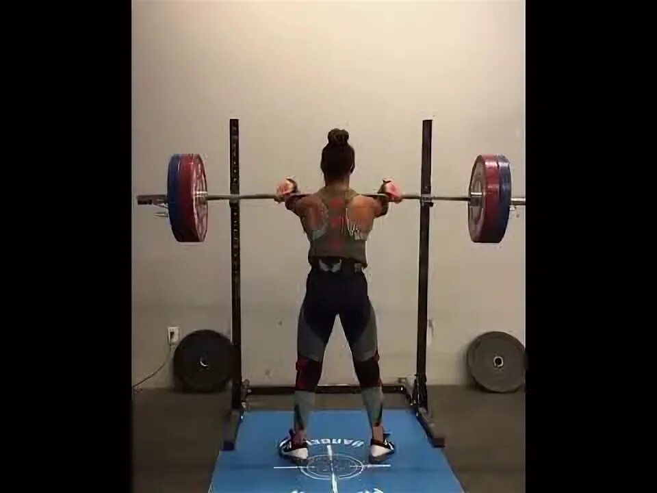 14 year old girl front squats 110 kg 245 pounds - YouTube