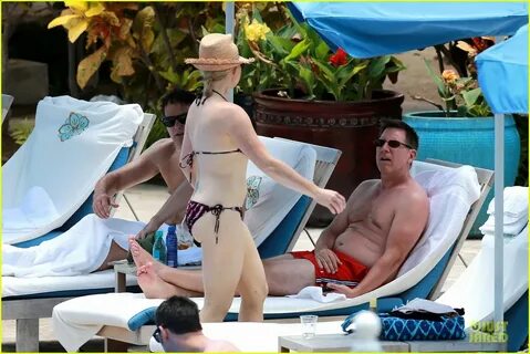 Megan Hilty: Bikini Cuddling in Hawaii!: Photo 2881761 Bikin