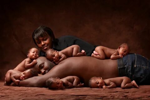 Parents Adorably Recreate Photo With Sextuplets Six Years La