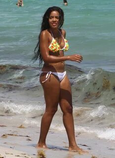 Angela Simmons - Bikini Candids in Miami-04 GotCeleb