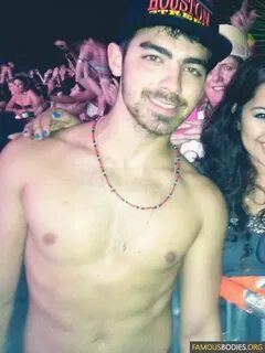 More of Joe Jonas Shirtless!