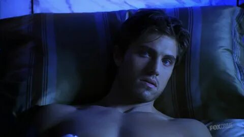 ausCAPS: Eric Winter shirtless in CSI 6-02 "Room Service"