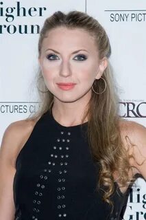 Picture of Nina Arianda