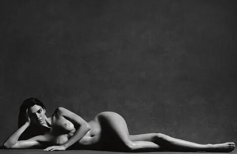 Kendall Jenner poses nude for i-D magazine - The HOLLYWOOD d