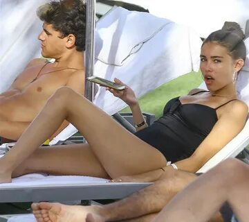 Madison Beer Nude. 