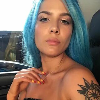 130.7k Likes, 2,637 Comments - halsey (@iamhalsey) on Instag