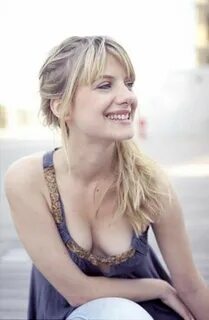 Melanie Laurent Nude & Sexy ULTIMATE Collection (177 Photos 