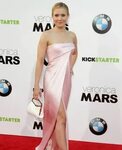 Kristen Bell Upskirt Pussy Show At 'Veronica Mars' premiere 