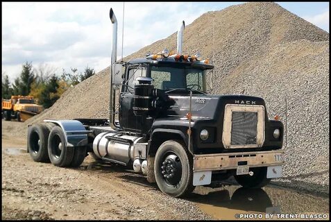 DuncanPutman.com Truck of the Month - Trent Blasco's 1977 Ma