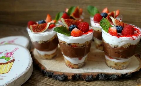 Десерты со сливками и шоколадом в стаканчиках (40 фото)