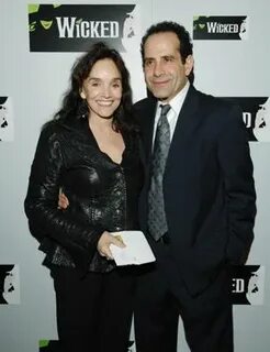 Brooke Adams & Tony Shalhoub Tony shalhoub, Monk tv show, Mr