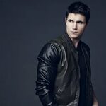 Robbie Amell As Fred Related Keywords & Suggestions - Robbie