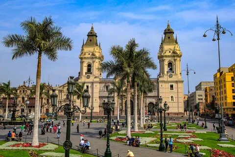 Lima, Peru…the Plaza de Armas de Lima by day Yampu Tours