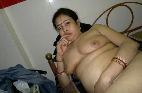 Desi Matures Boobs Show XXX Pics Indian Collection - Real XX