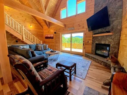 Majestic New Hampshire Log Cabin Rental with Views of Cannon Mountain.