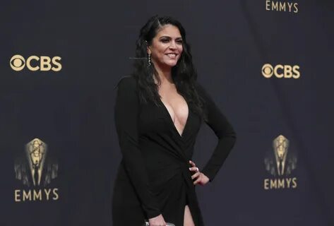 Cecily Strong Tits (15 Photos) - Sexy e-Girls 🔞