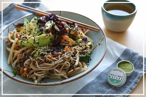 Crunchy veg soba noodle salad with ginger, sesame and matcha