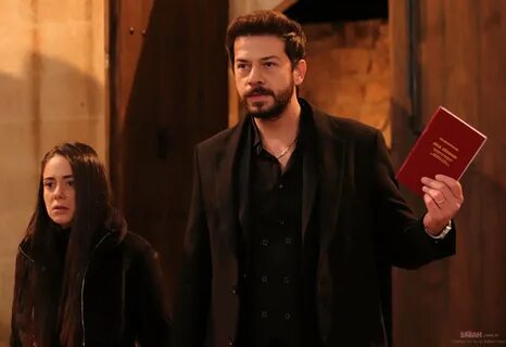 Hercai'nin Esma Ana'sı Güneş Hayat'ın oğlunun ünlü oyuncu De