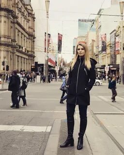 Lauren Southern - Height, Facts, Biography Models Height