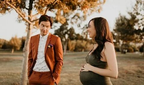 Colleen Ballinger's Husband: Erik Stocklin and Her Pregnancy