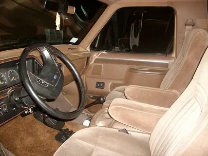 FORD BRONCO - ford-bronco_interior_2.jpg