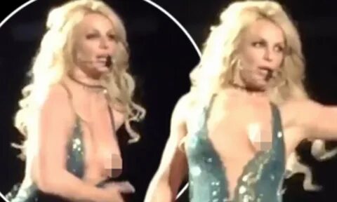 Britney spears vegas boob slip