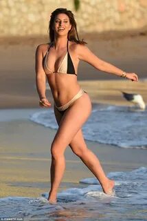 Ferne McCann displays toned body and pert posterior on Major