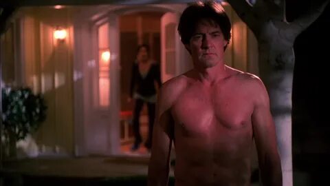 ausCAPS: Kyle MacLachlan shirtless in Desperate Housewives 4