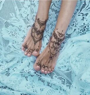 Pin by Ekaterina on mendi Toe tattoos, Foot henna, Anklet ta