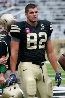 File:Alejandro Villanueva football.jpg - Wikimedia Commons