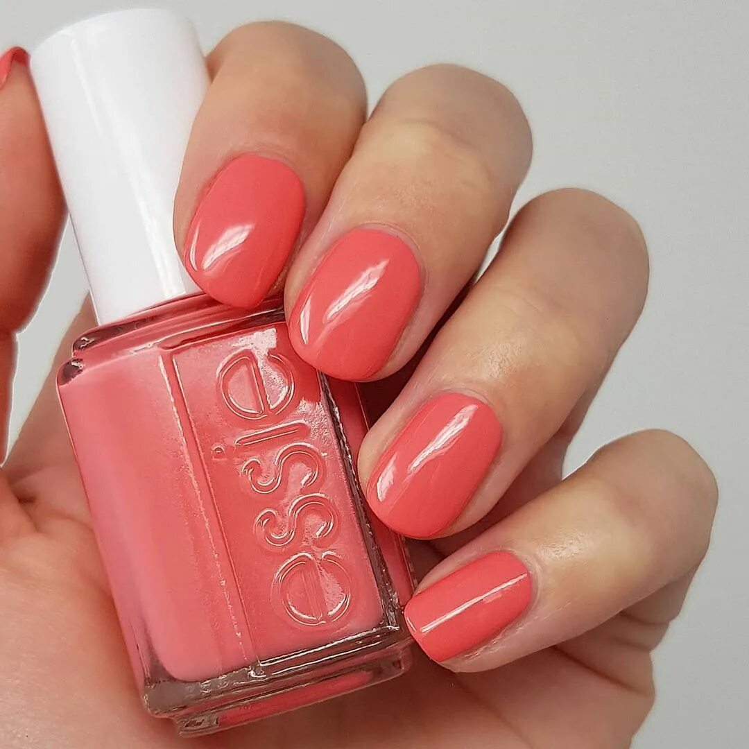 Sara в Instagram: "✨ new ✨ from the @essie sunny business collection t...