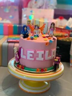 Roblox cake in 2022 Roblox cake, Roblox birthday cake, Girl 