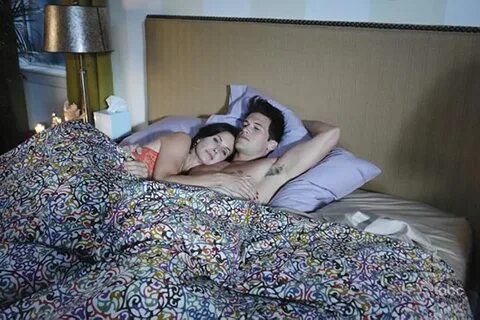 Courteney Cox and Nick Zano in Город хищниц (2009) 