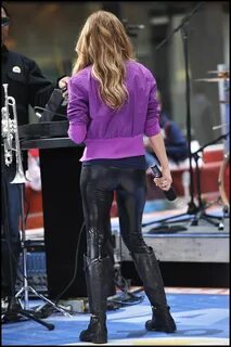 Fergie live on nbcs today show08 bollemis2 Flickr