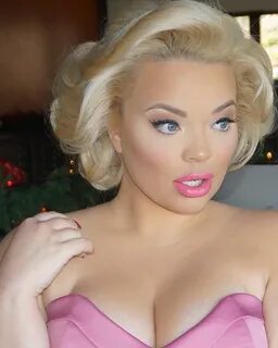 Trisha Paytas on Twitter Trisha paytas, Gentlemen prefer blo