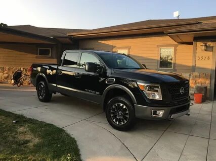 Nice Nissan 2017: 2017 Nissan Titan PRO-4X Diesel 2017 Nissan Titan XD...