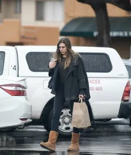 Elizabeth Olsen out for shopping -09 GotCeleb