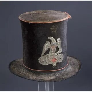 Militia Beaver Top Hat with Planchet, - auctions & price arc