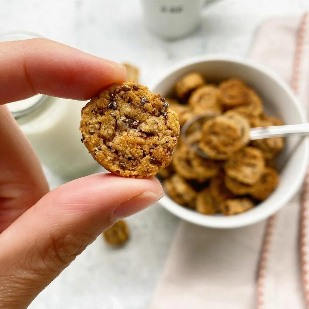 MY MOM IS NOT A CHEF в Instagram: "Keto Cinnamon Swirled Cookie Cereal...