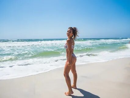 Jessie James Decker Shows Off Incredible Bikini Bod ExtraTV.
