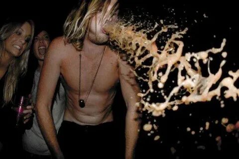 21 Nightclub Photos Proving Why We’re Never Drinking Again -