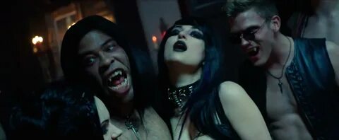 "Кей и Пил" Sexy Vampires (TV Episode 2013) - Jennifer Wenge