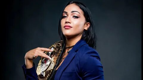 Salina de la Renta On MLW's Growth, Working as an Executive 