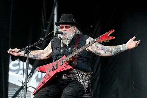 David Allan Coe Charged With Income Tax Evasion, Pleads Guil