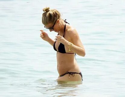 Gwyneth Paltrow Bikini Pictures Iron Man Actress Gwyneth Pal