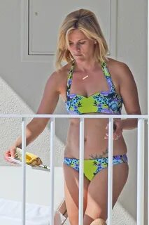 Reese Witherspoon Bikini Pictures 13 Times Reese Witherspoon