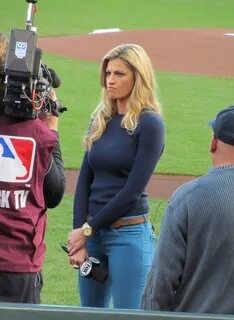 Erin Andrews - Erin Andrews Talks About Not Disclosing Cance