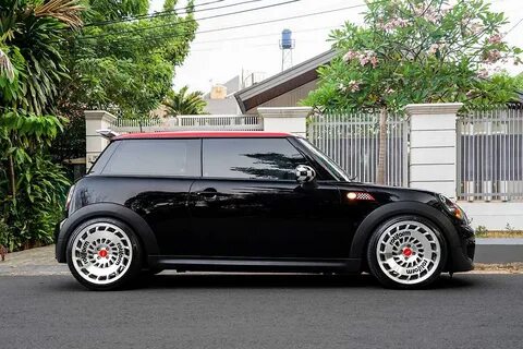 Mini Cooper S R56 Black with Rotiform CCV Aftermarket Wheels